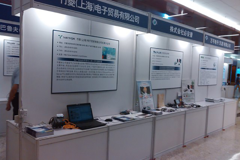 八棱柱掛畫(huà)展板案例